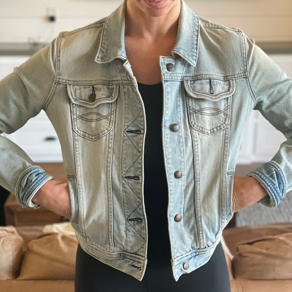 Abercrombie and Fitch Demin Jacket - Picture 2 of 8